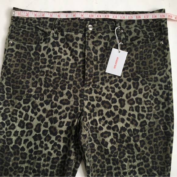 Good American Good Waist Crop Cheetah/Animal Print Green Jeans Size 20 - Picture 11 of 16